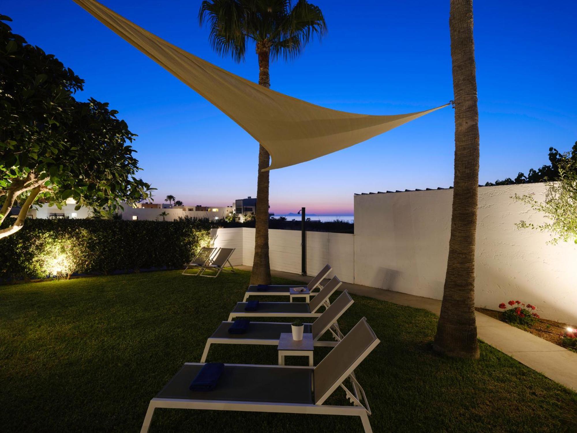 Sea La Vie Villa Adelianos Kampos Exterior photo